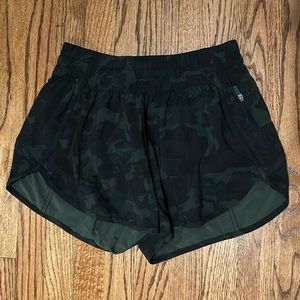 Lululemon Tracker Lined Short 4”
